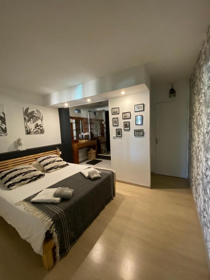 Centre & Plage - T2 Cosy Avec Terrasse & Jardin Apartment Saint-Gilles-les Bains Bagian luar foto